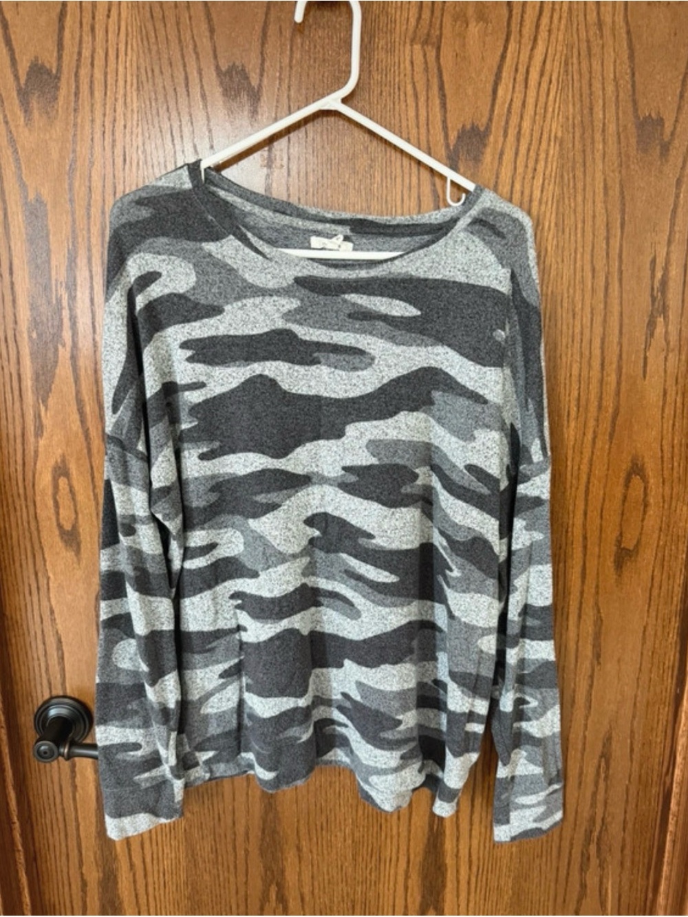 Women’s Gray Camo Long-Sleeve